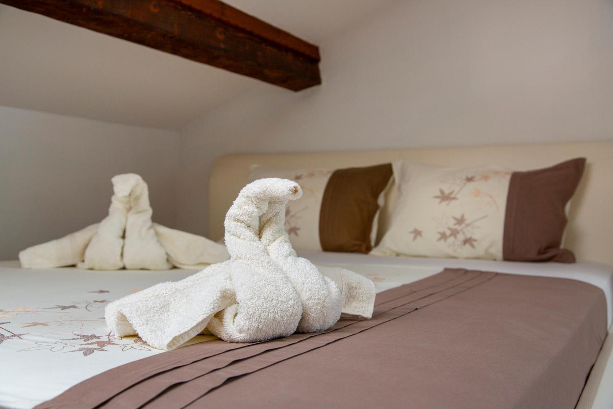 Apartman Viki Stinjan Pula Extérieur photo