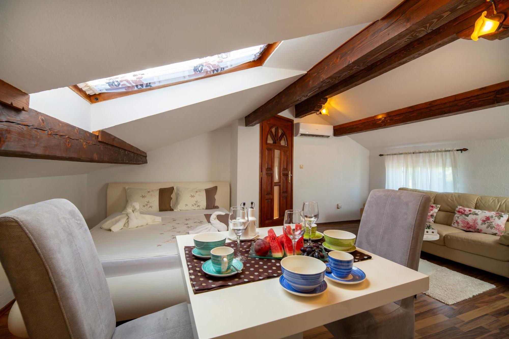 Apartman Viki Stinjan Pula Extérieur photo