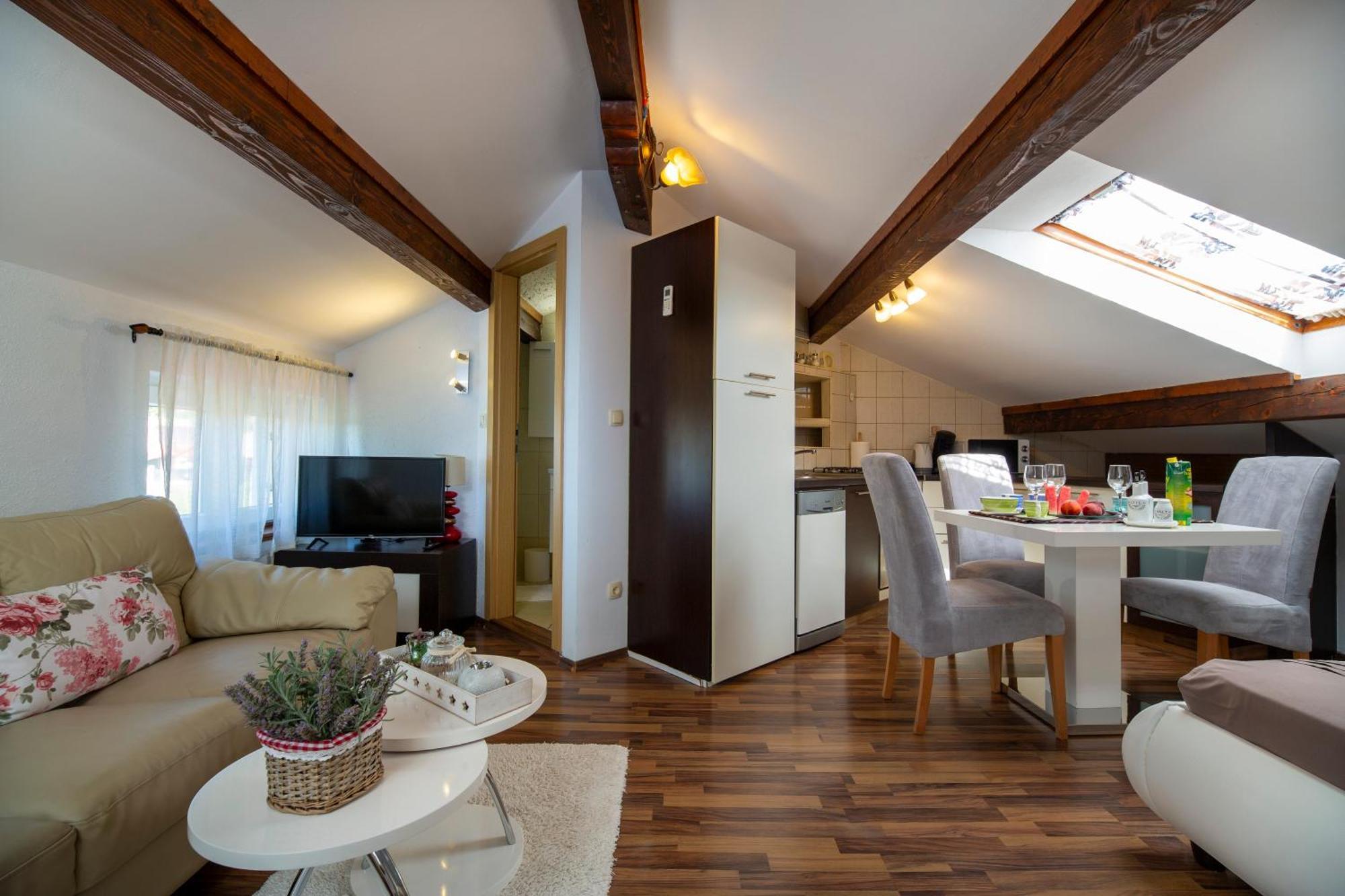 Apartman Viki Stinjan Pula Extérieur photo