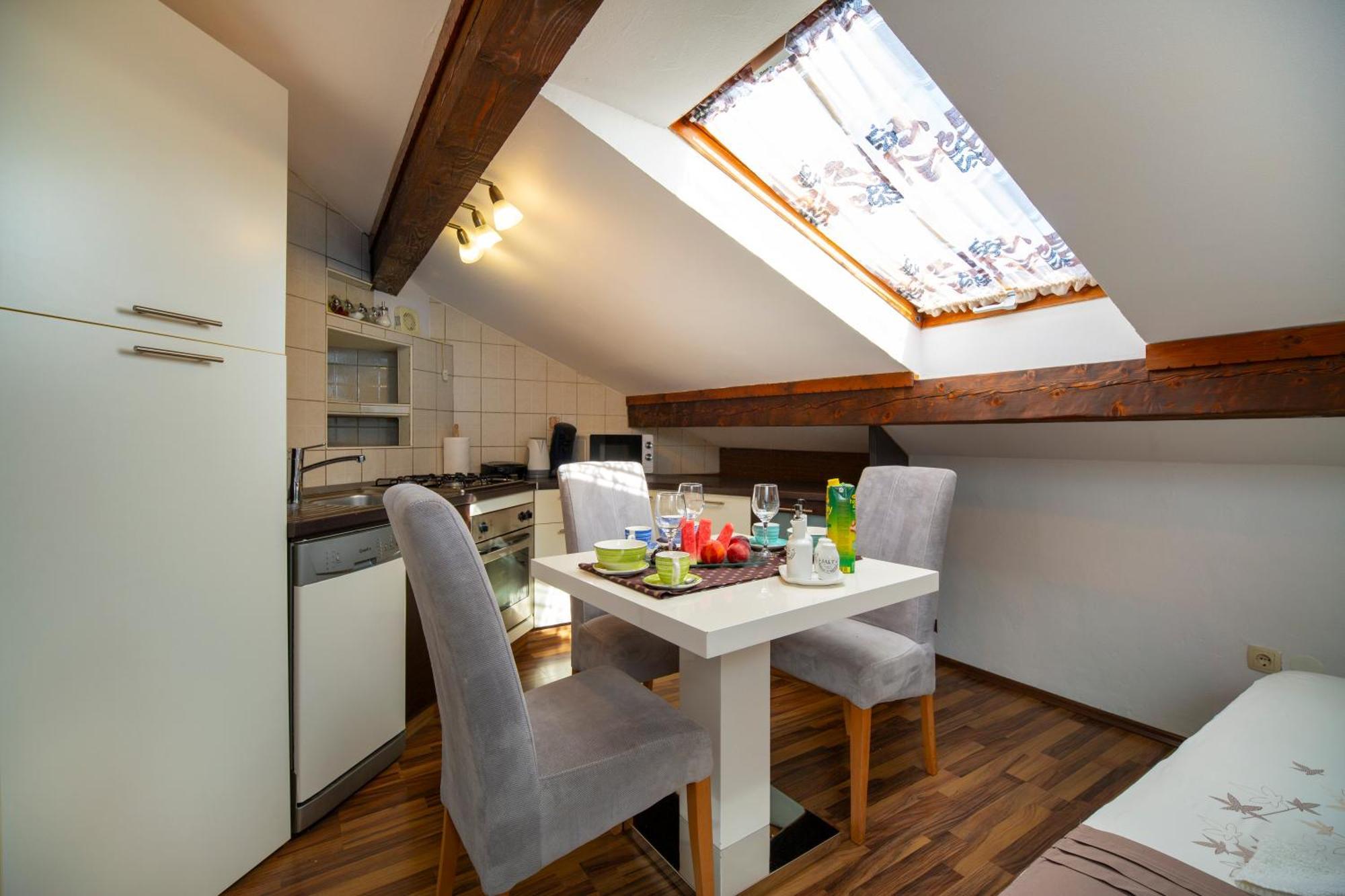 Apartman Viki Stinjan Pula Extérieur photo