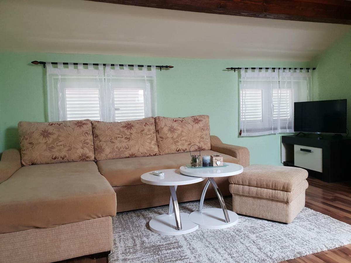 Apartman Viki Stinjan Pula Extérieur photo