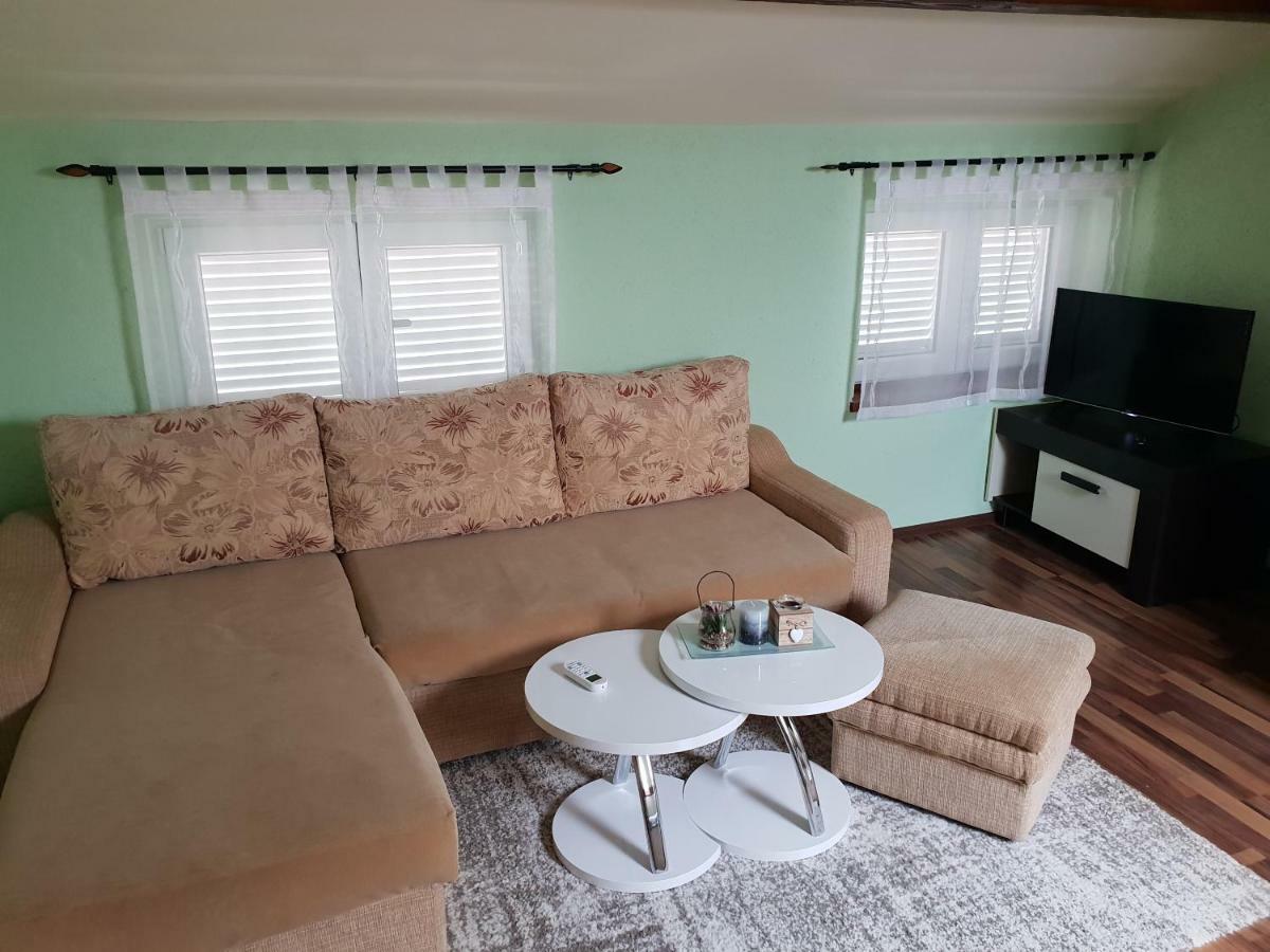 Apartman Viki Stinjan Pula Extérieur photo