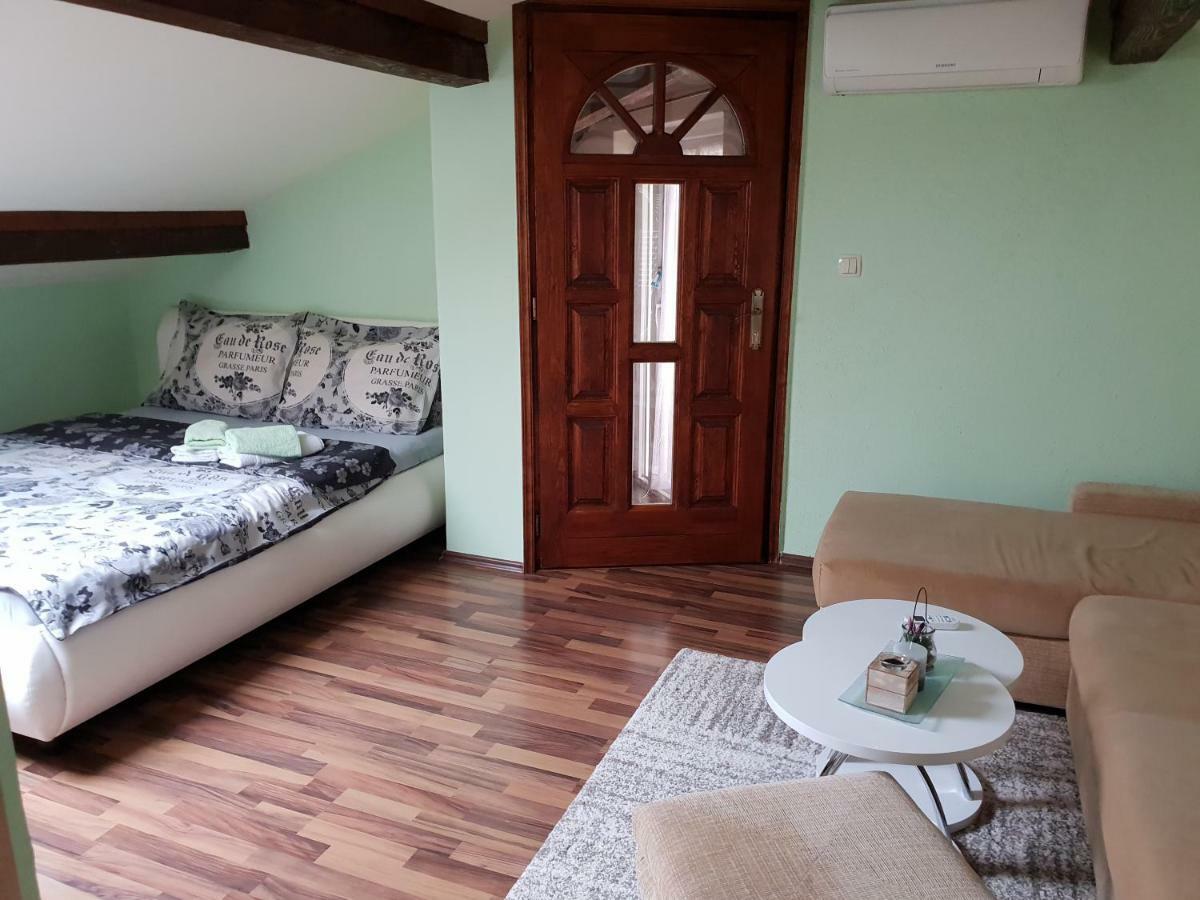 Apartman Viki Stinjan Pula Extérieur photo